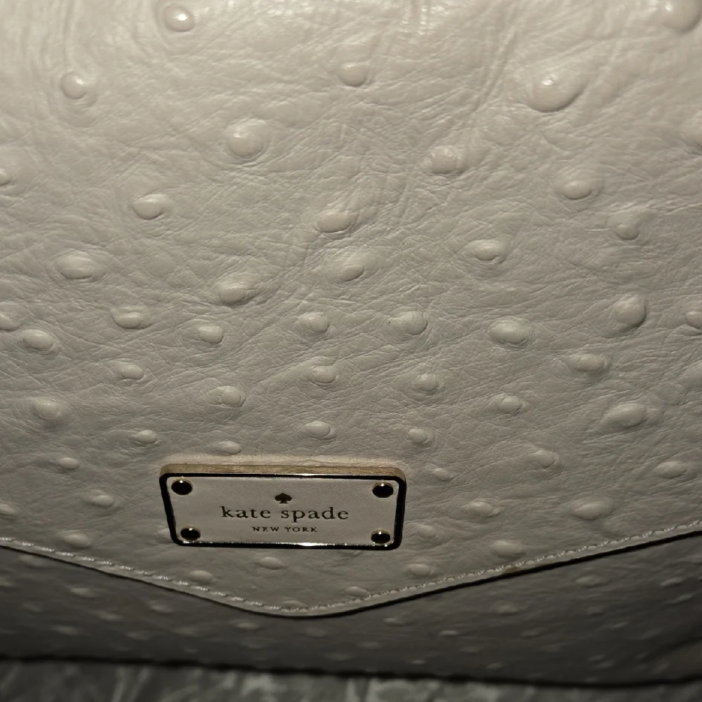 Kate Spade Eel Skin Cream Shoulder Bag - Picture 2 of 9